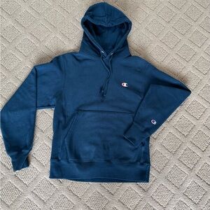 Blue Champion reverse weave men’s hoodie -like new